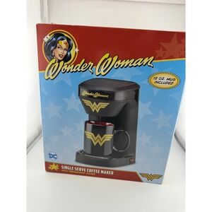 Wonder Woman Single Serve Coffee Maker with 12 oz Mug DC Comics DCW-123CN New